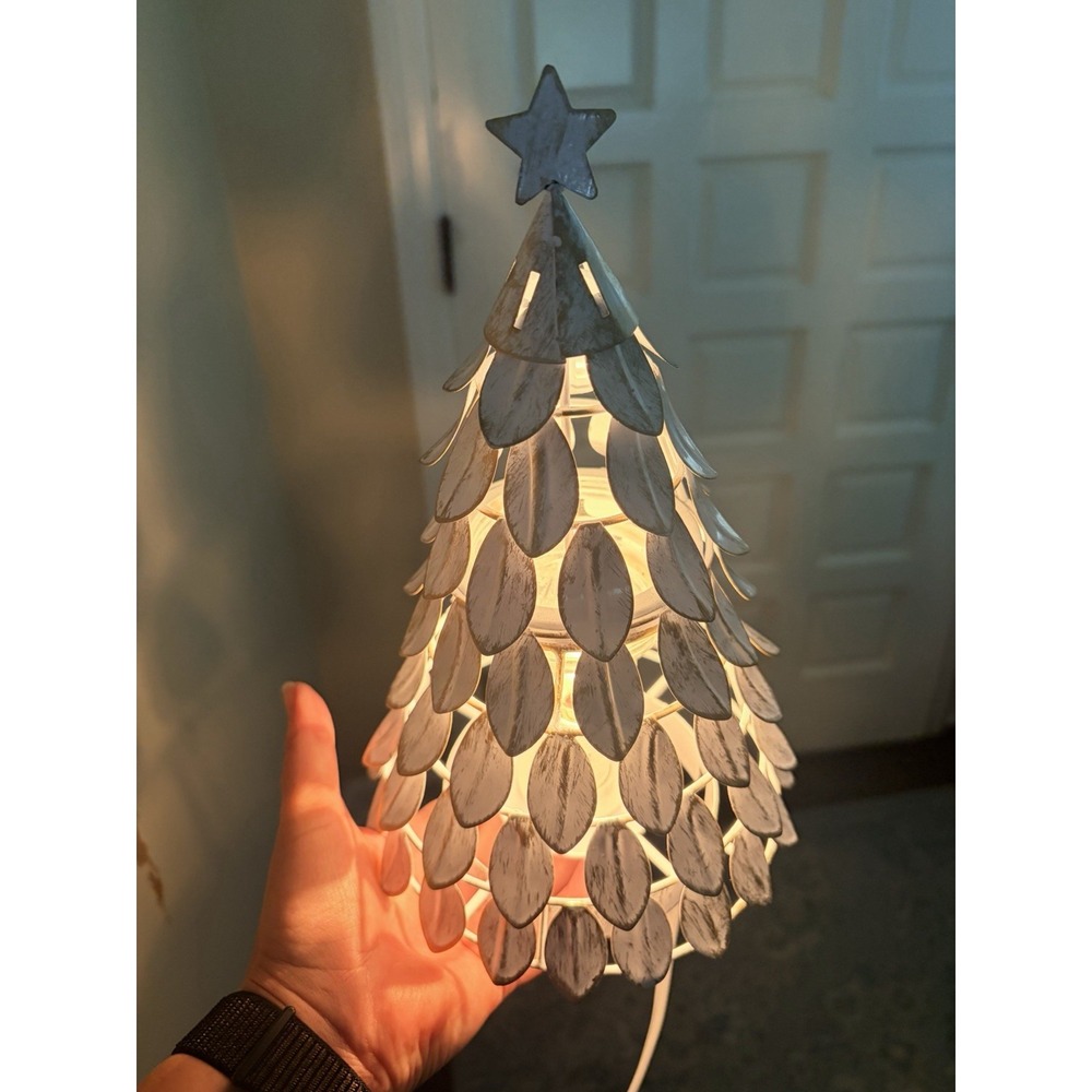 Scentsy Warmer All Aglow Medium White Christmas Tree in Original Box Metal Works - Picture 5 of 5